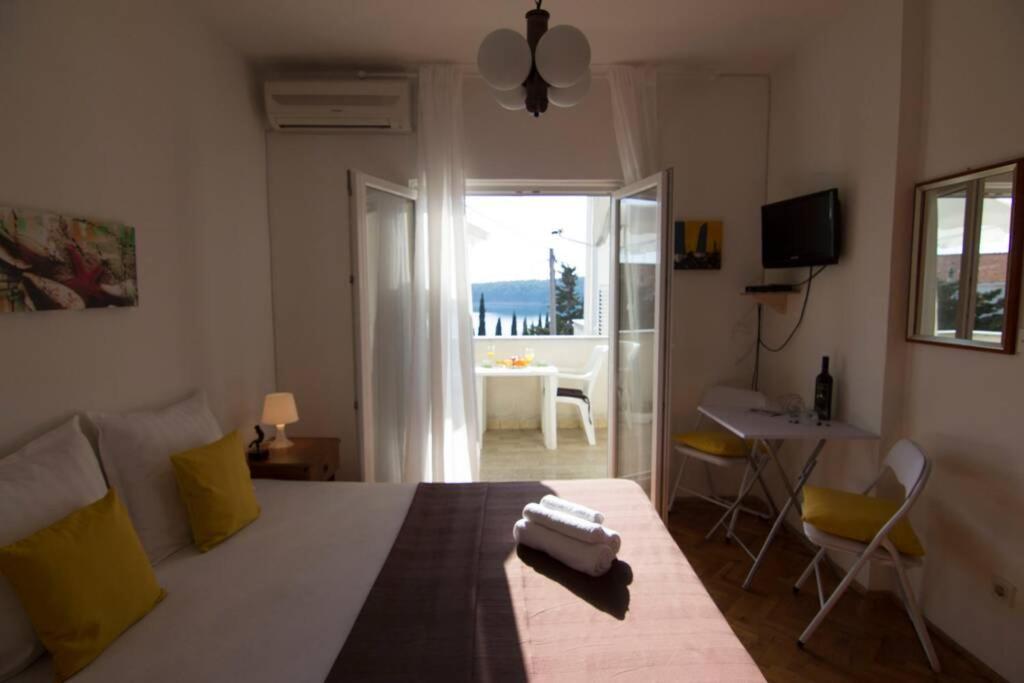 Sea View Room With Kitchen, Balcony&Air Condition Barbat na Rabu Εξωτερικό φωτογραφία